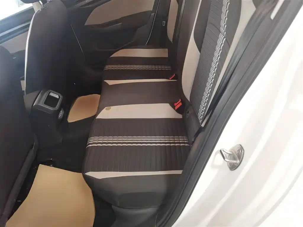 Volkswagen Bora 2024 200TSI DSG Smooth Ride Edition фото 13