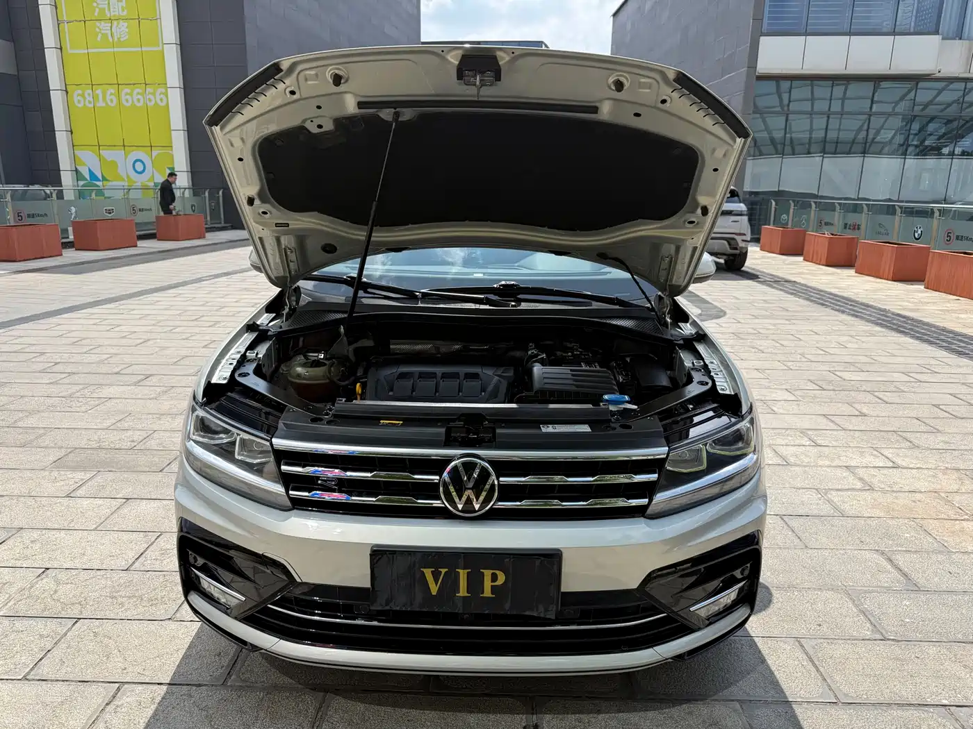 Volkswagen Tiguan L 2021 330TSI Automatic 2WD R-Line Premium фото 34