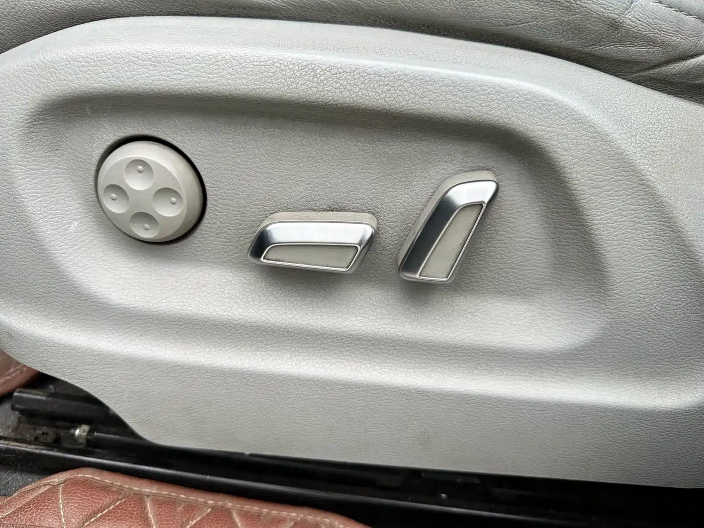 Audi Q5 2015 40 TFSI Technology фото 11