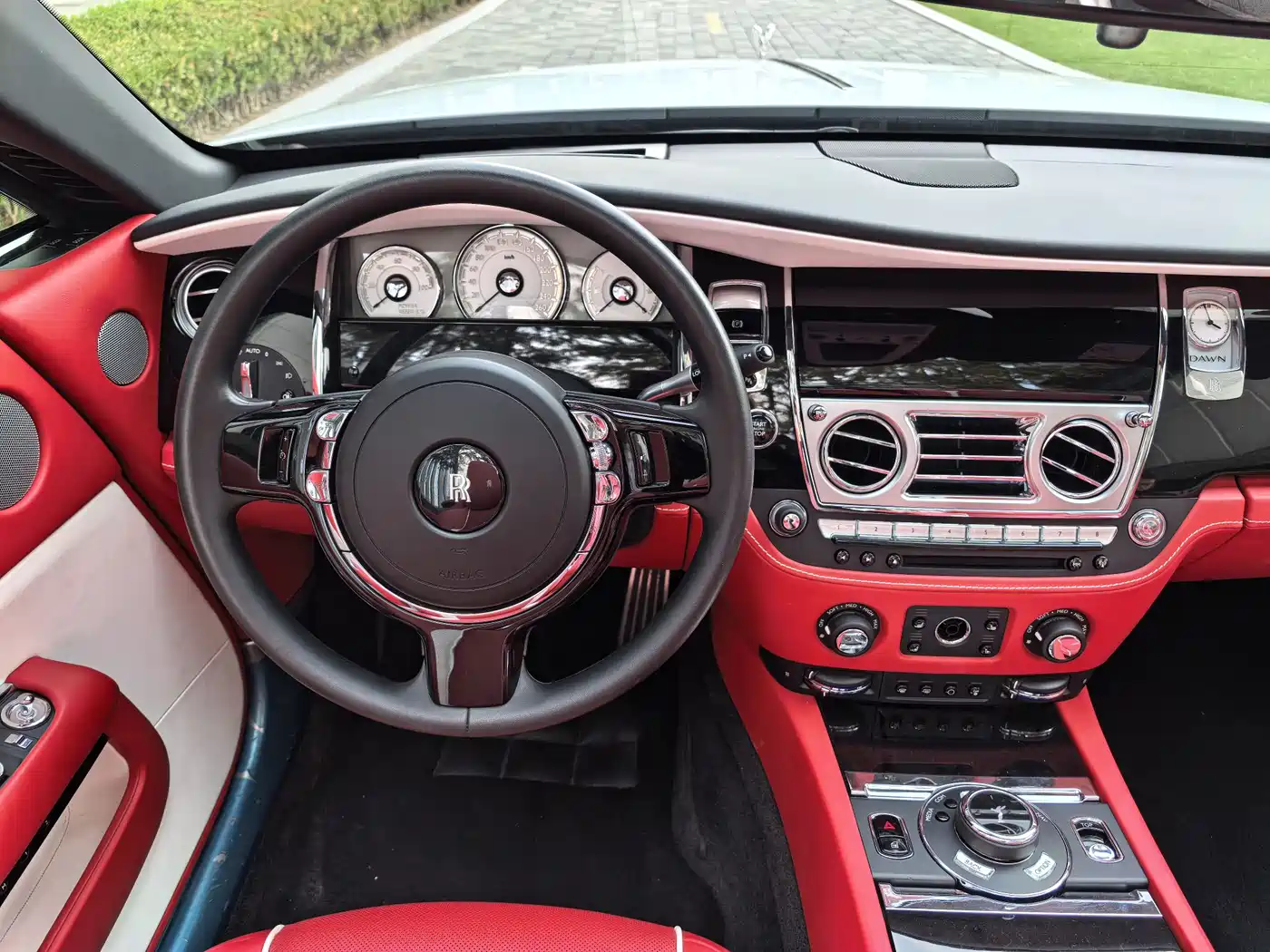 Rolls-Royce Dawn 2021 2018 6.6T Standard