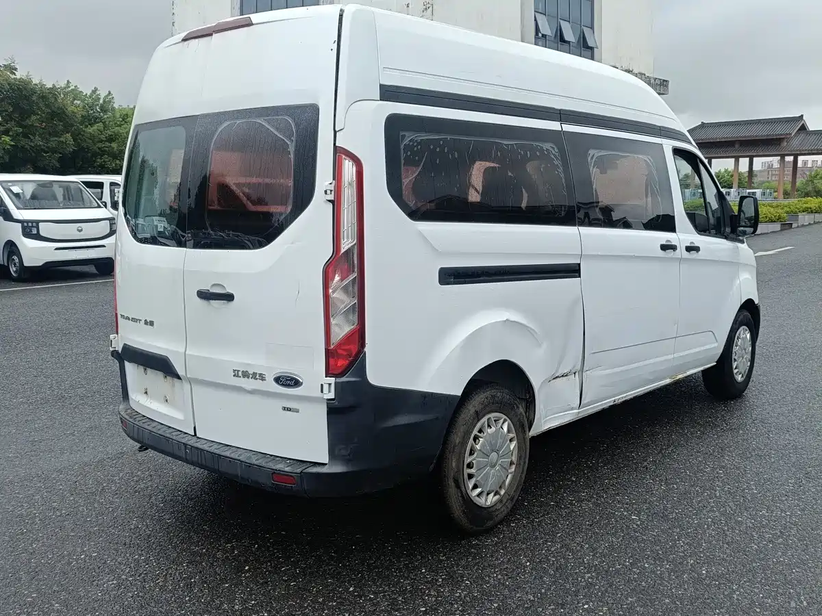 Фото 6 - Ford Transit