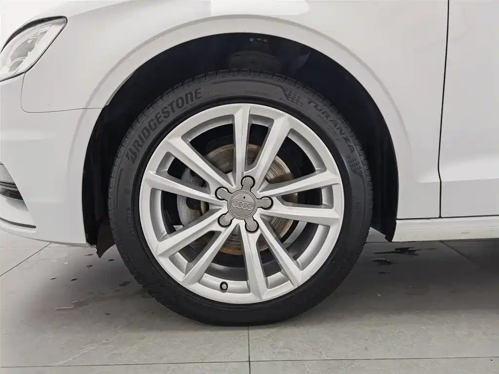 Audi A3 2015 Limousine 35 TFSI Millionth Anniversary Comfort Enjoyment Type фото 17