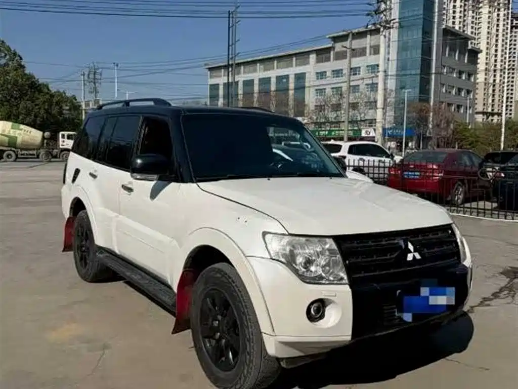 Mitsubishi Pajero (Import) 2011 3.0L Elite Premium Edition