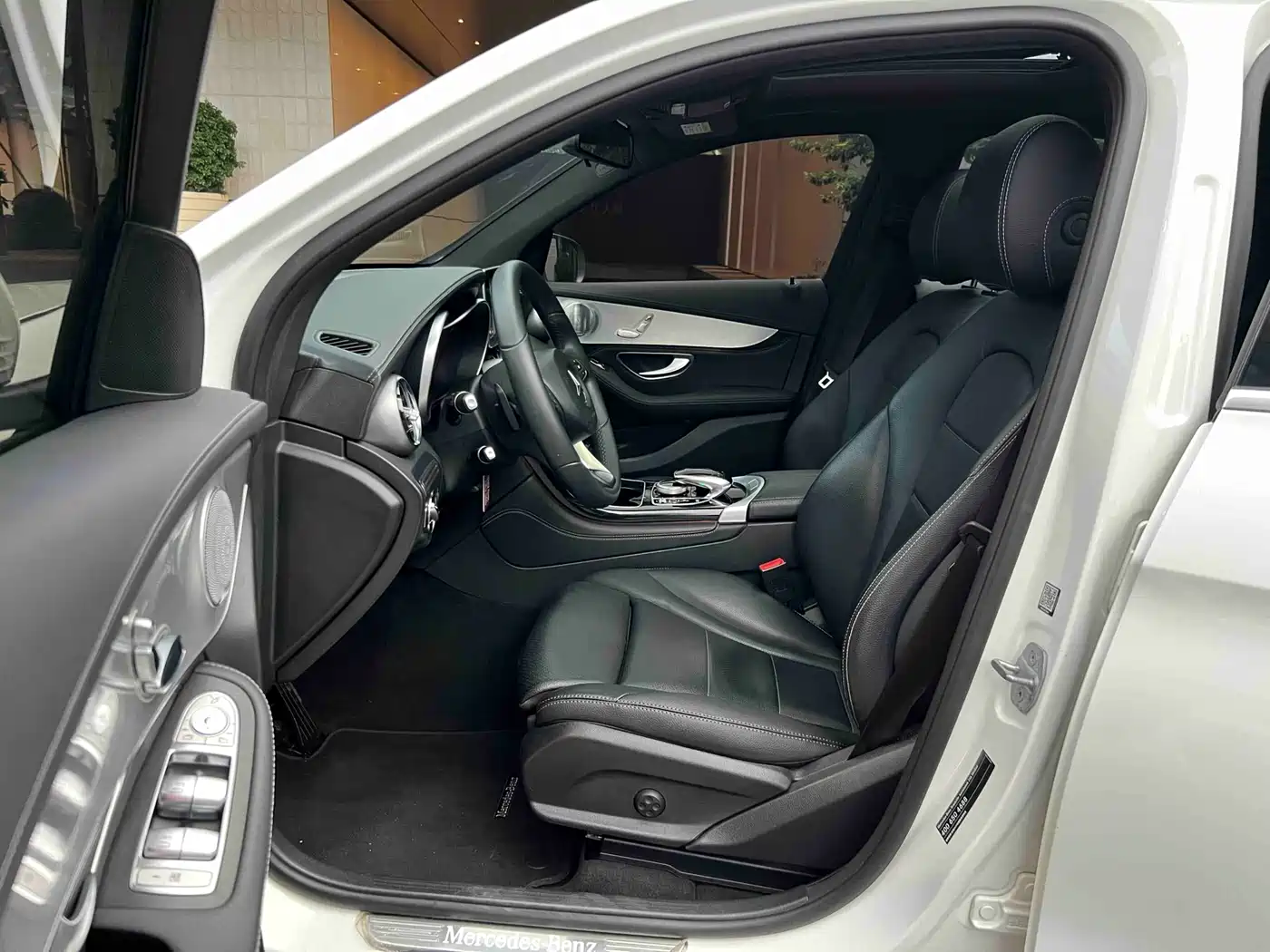 Mercedes-Benz GLC 2017 GLC 200 4MATIC фото 11