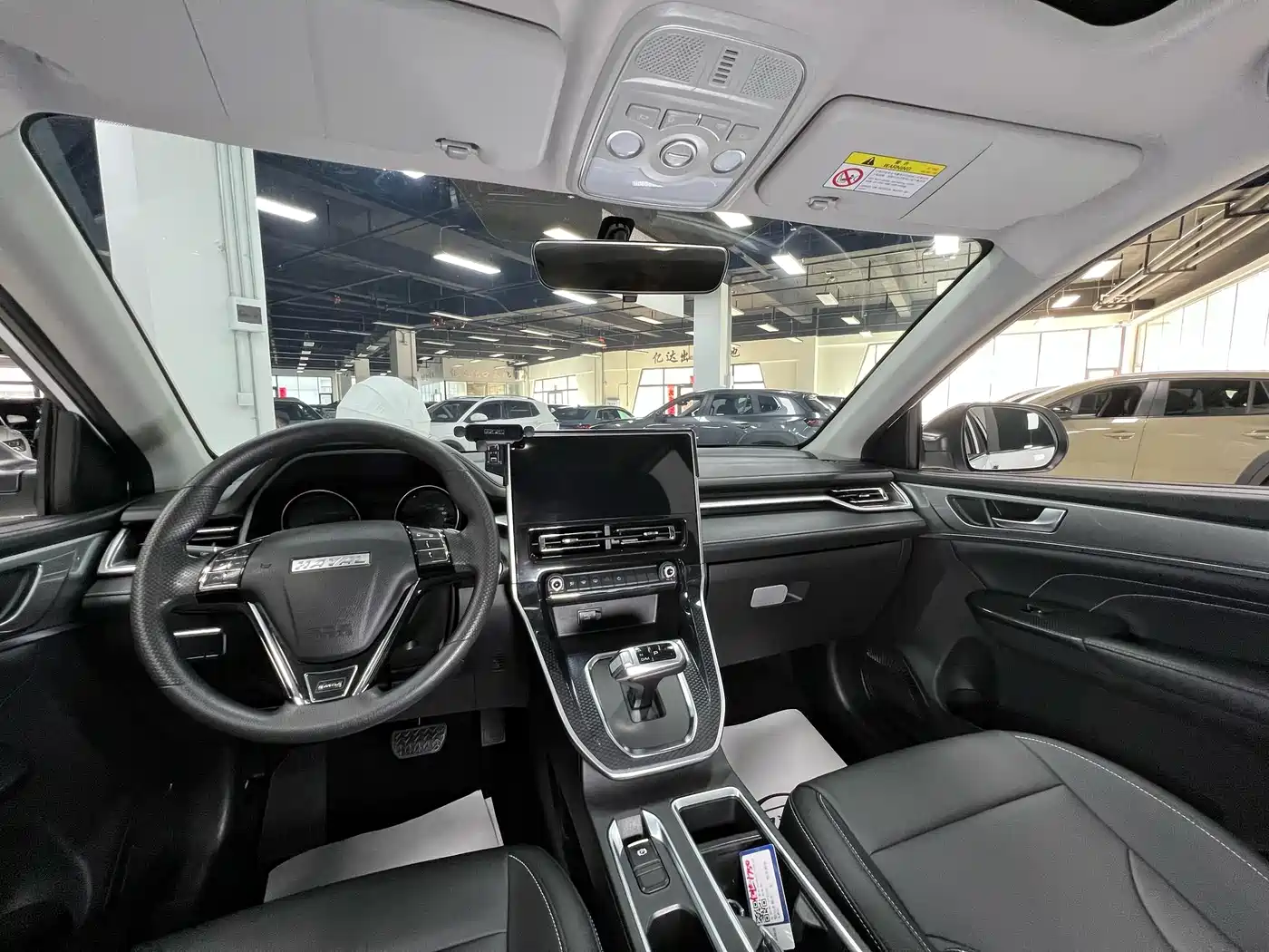 Haval M6 2023 PLUS 1.5T DCT Premium Smart Connect фото 25