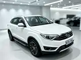 صورة 2 - FAW Senya R7