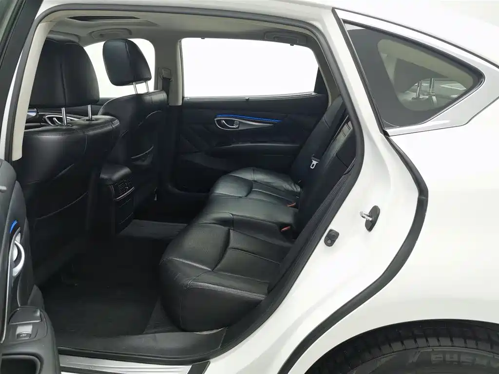 Infiniti Q70 2013 Q70L 2.5L Premium фото 15