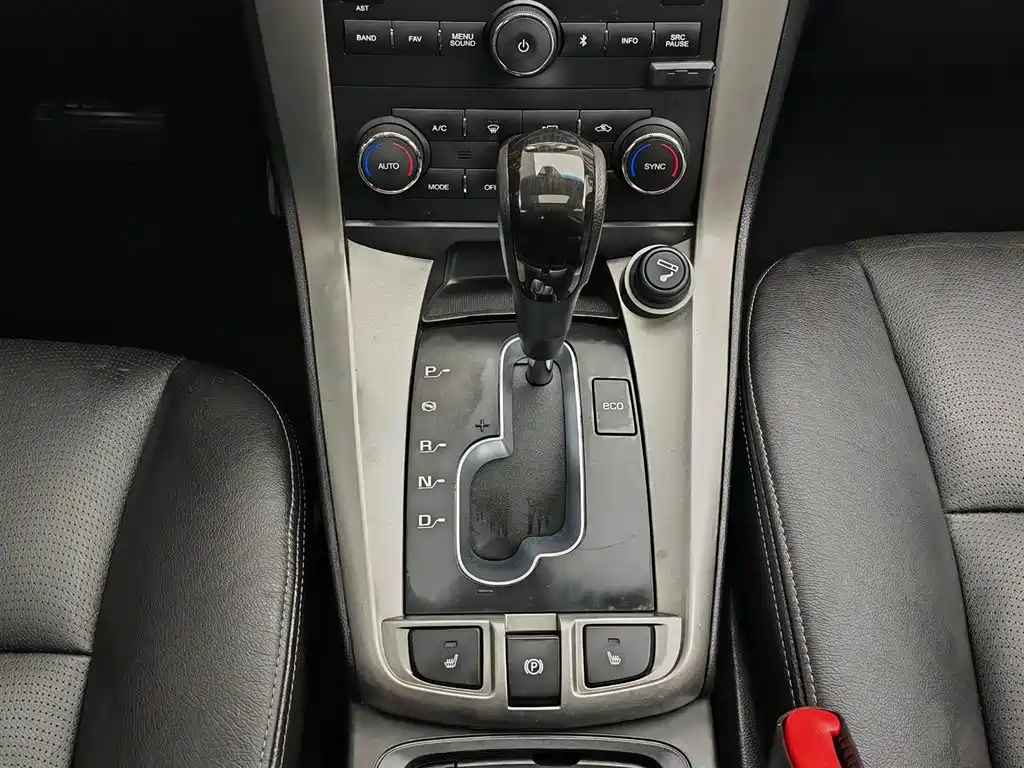 Chevrolet Captiva 2017 2.4L 2WD Luxury Edition 7-Seater фото 13