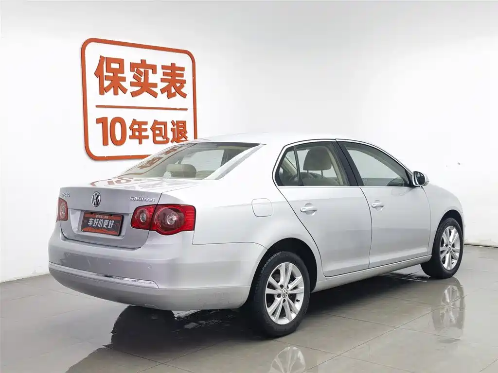 Volkswagen Sagitar 2011 1.6L Manual Comfort фото 2