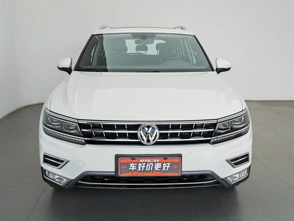 Volkswagen Tiguan L 2017 380TSI Automatic 4WD Luxury Edition фото 3