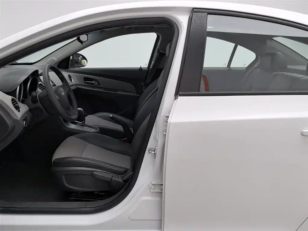 Chevrolet Cruze 2013 Model 1.6L SE AT фото 10
