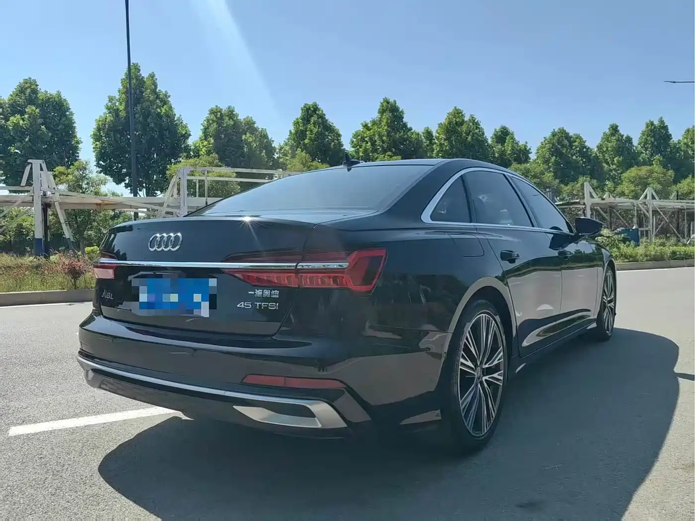 Audi A6L 2023 45 TFSI Premium Selection Elegance фото 7