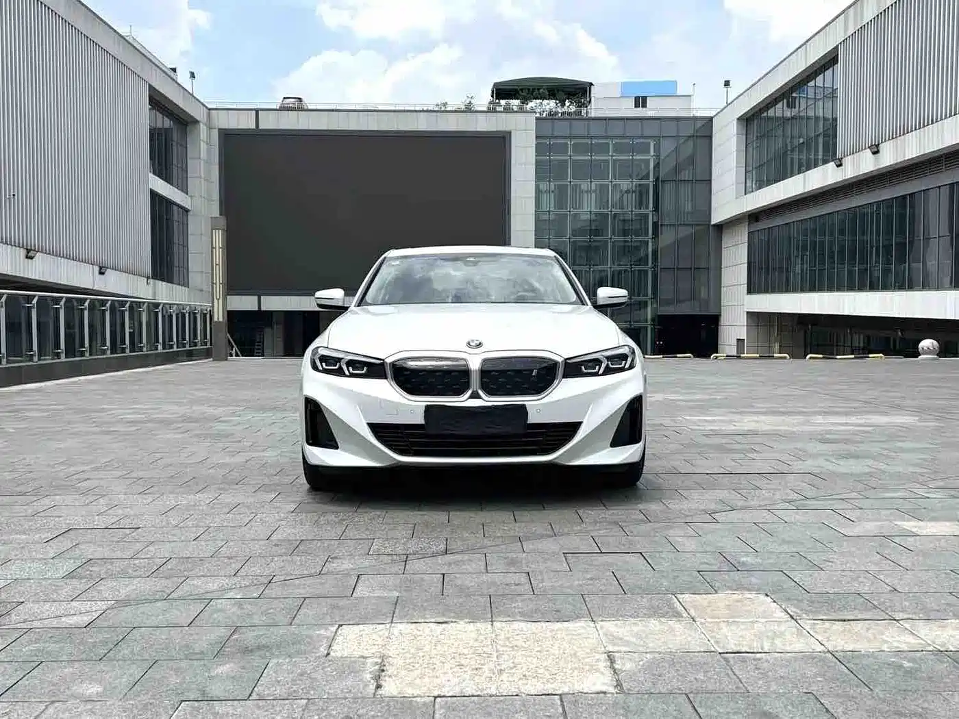 BMW i3 2024 eDrive 35 L фото 2