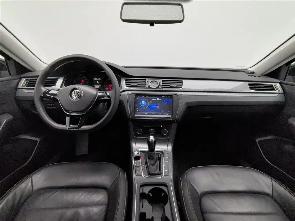 Volkswagen Passat 2017 280TSI DSG Elegance фото 5