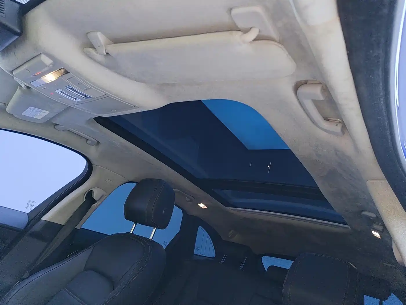 Photo 8 - Jaguar F-PACE