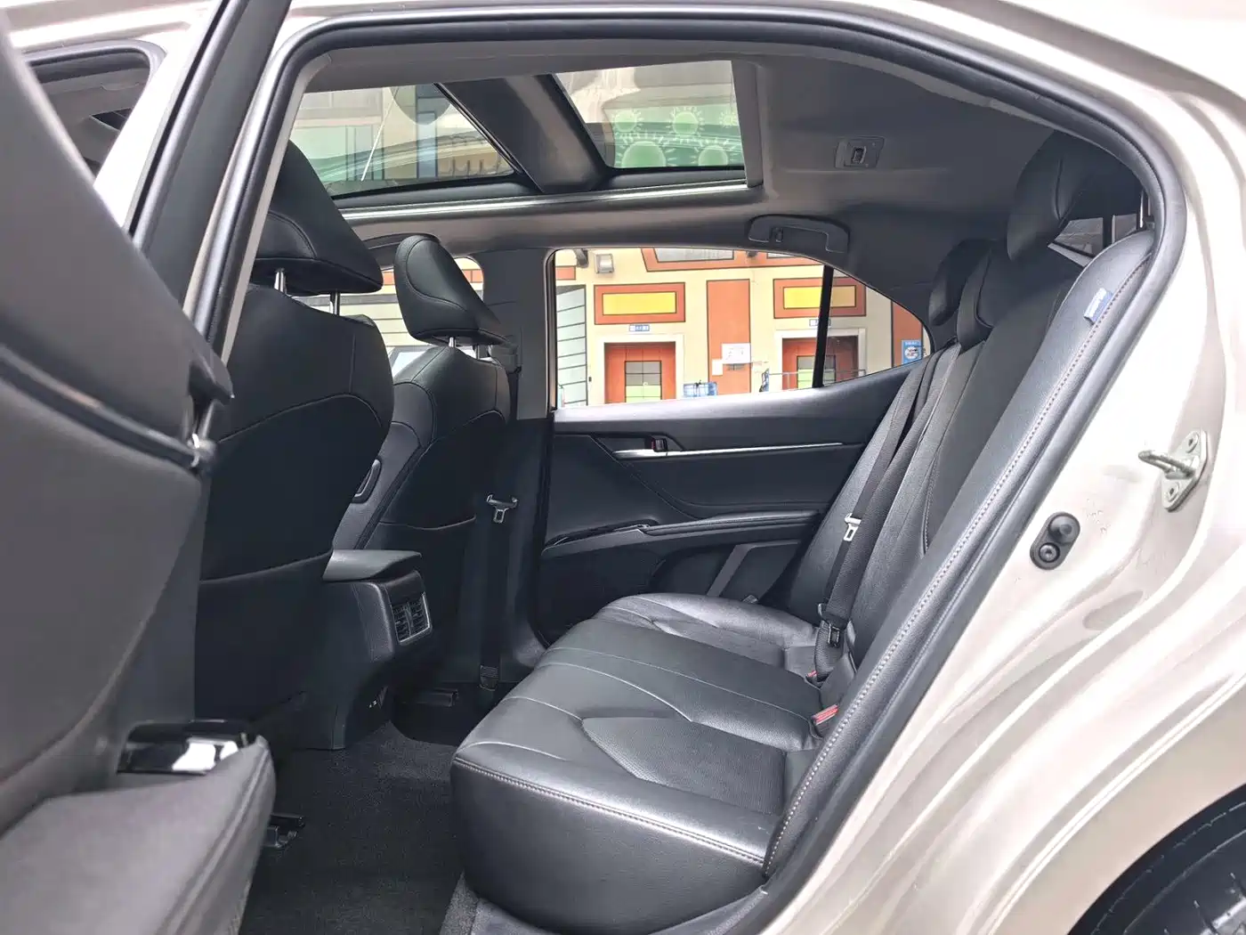 Toyota Camry 2021 2.5G Luxury Edition фото 5