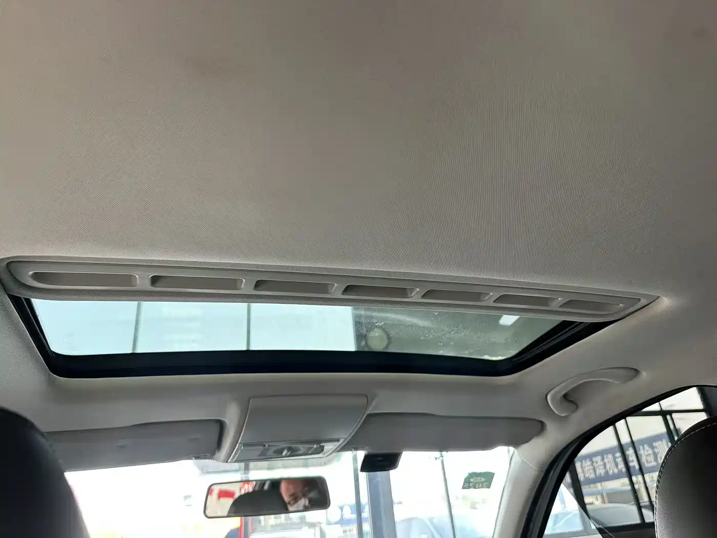 Volkswagen Lavida Tour 2013 1.6L Automatic Comfort фото 7