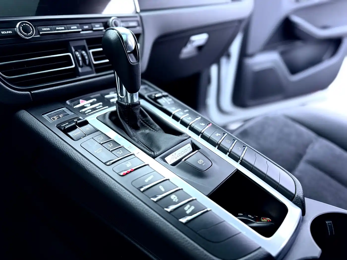 Porsche Macan 2020 Macan 2.0T фото 24