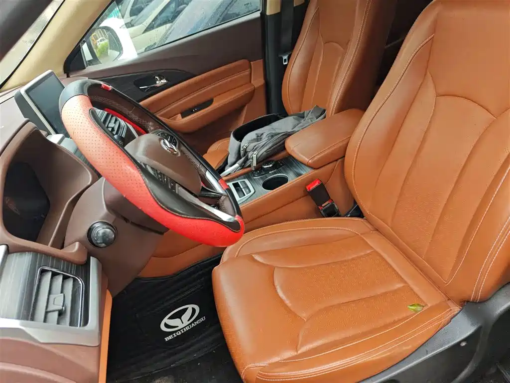BAIC Huansu S7 2018 2018 1.5T Auto Premium Model