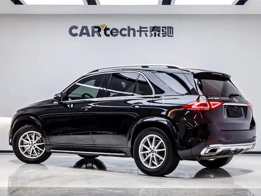 Mercedes-Benz GLE 2021 GLE 350 4MATIC Fashion фото 32