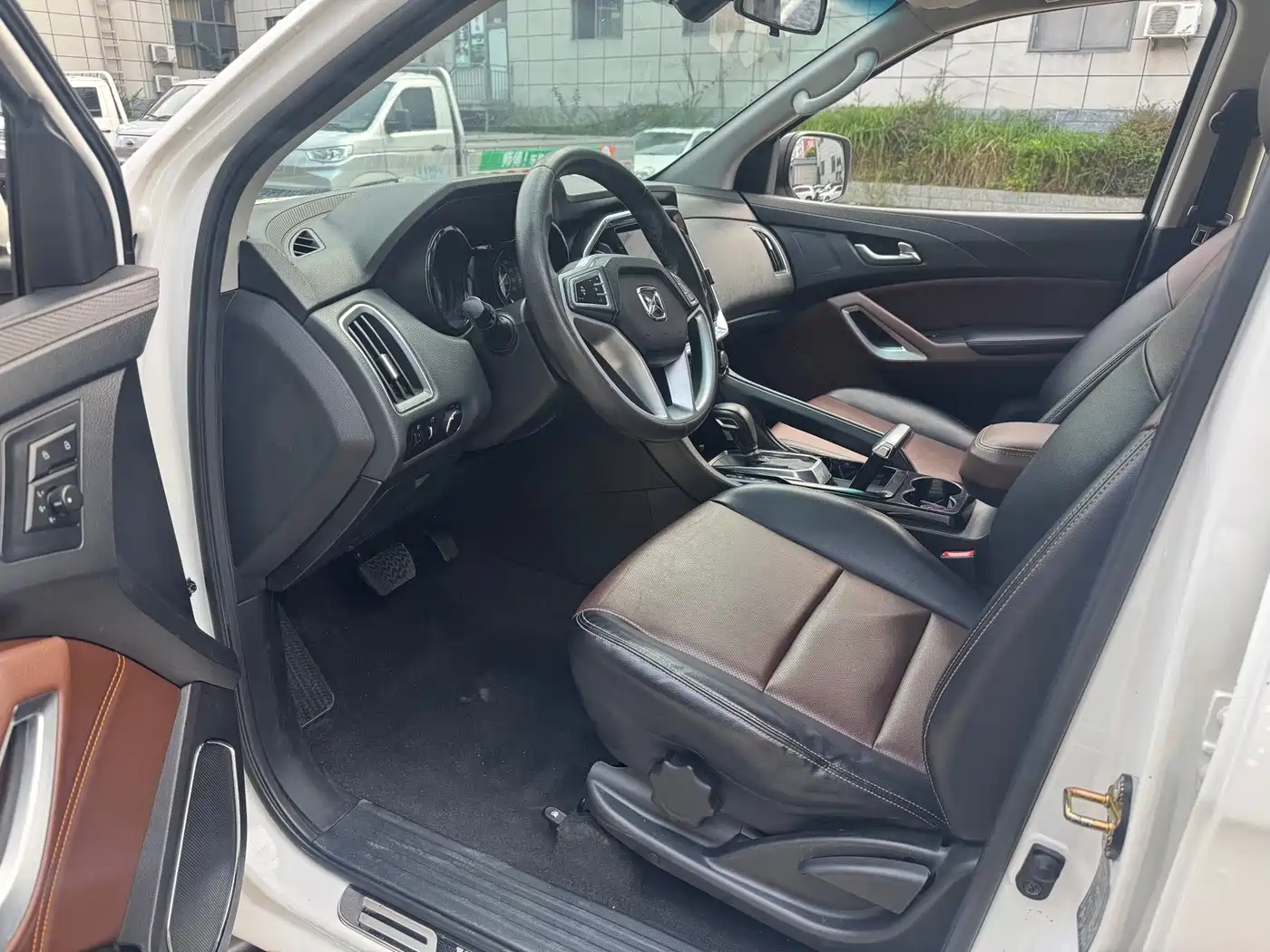 Jiangling Yusheng S350 2017 2016 2.4T Automatic 4WD Diesel Luxury 5-seater