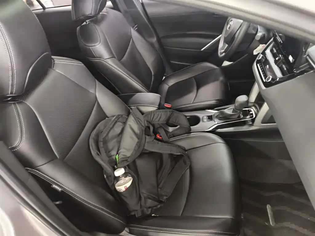 Toyota Corolla Cross 2022 2.0L Premium Edition фото 11