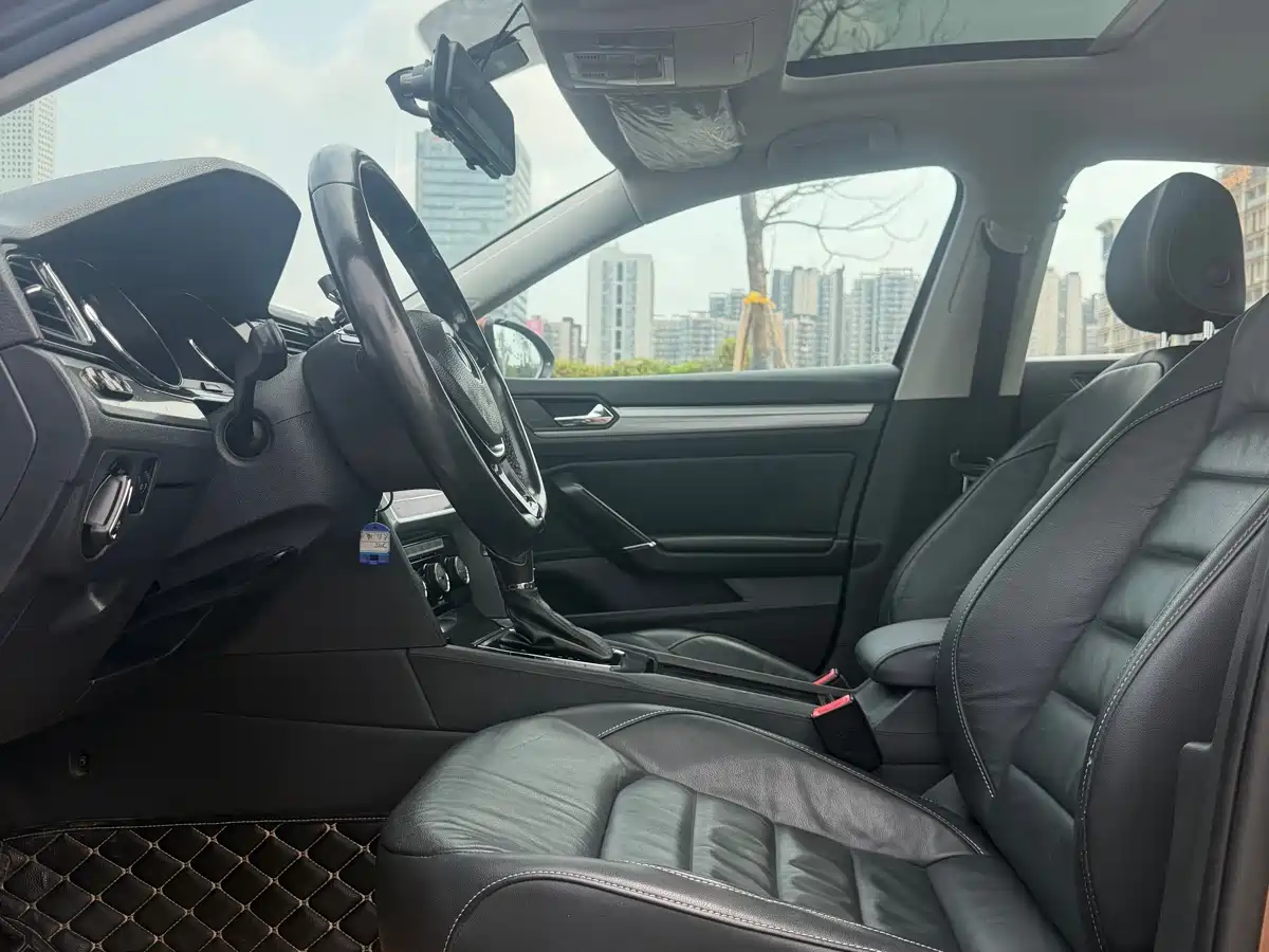 Volkswagen Lamando 2015 280TSI DSG Comfort фото 10