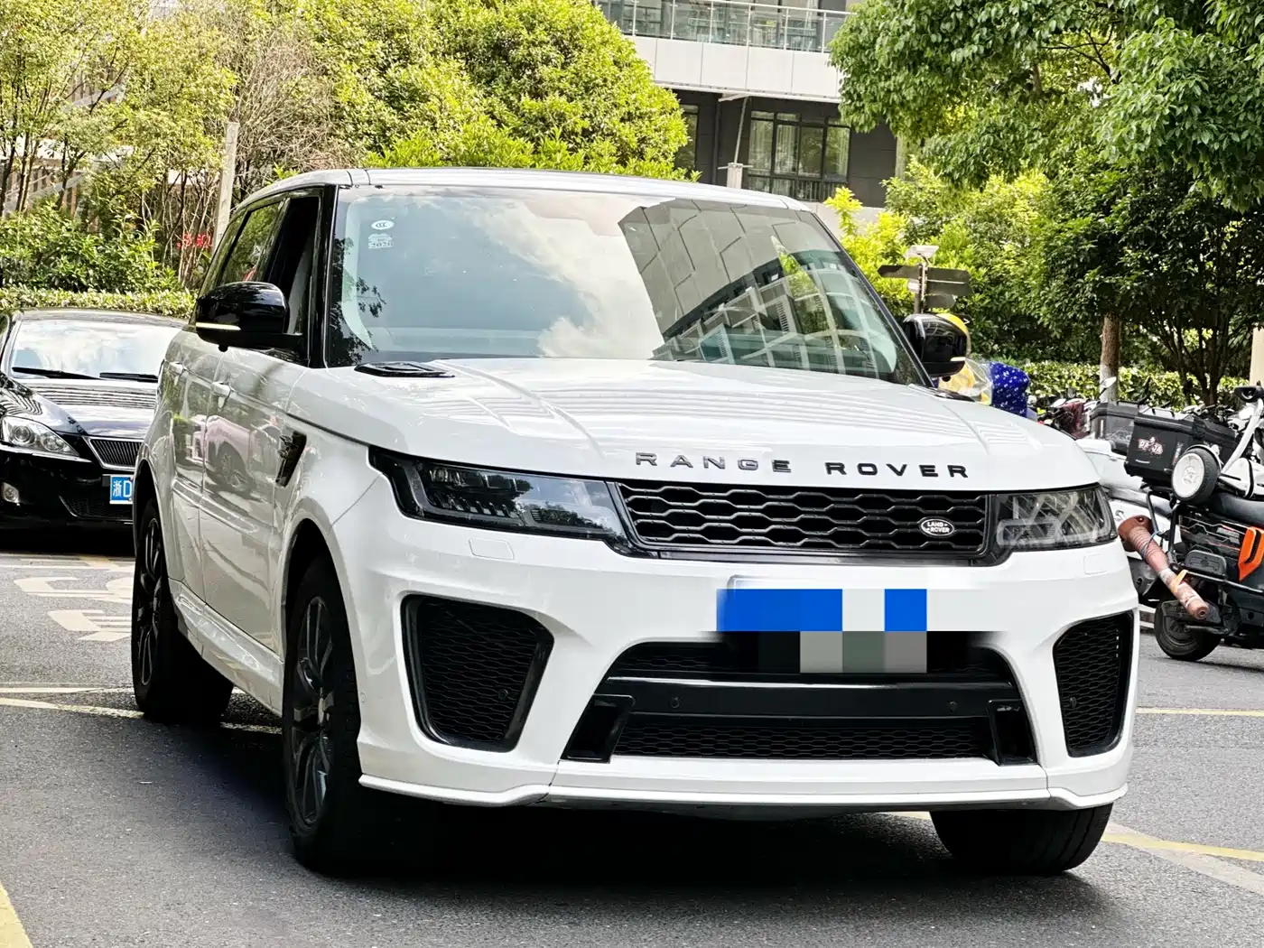 Land Rover Range Rover Sport 2014 3.0 SC V6 HSE фото 3