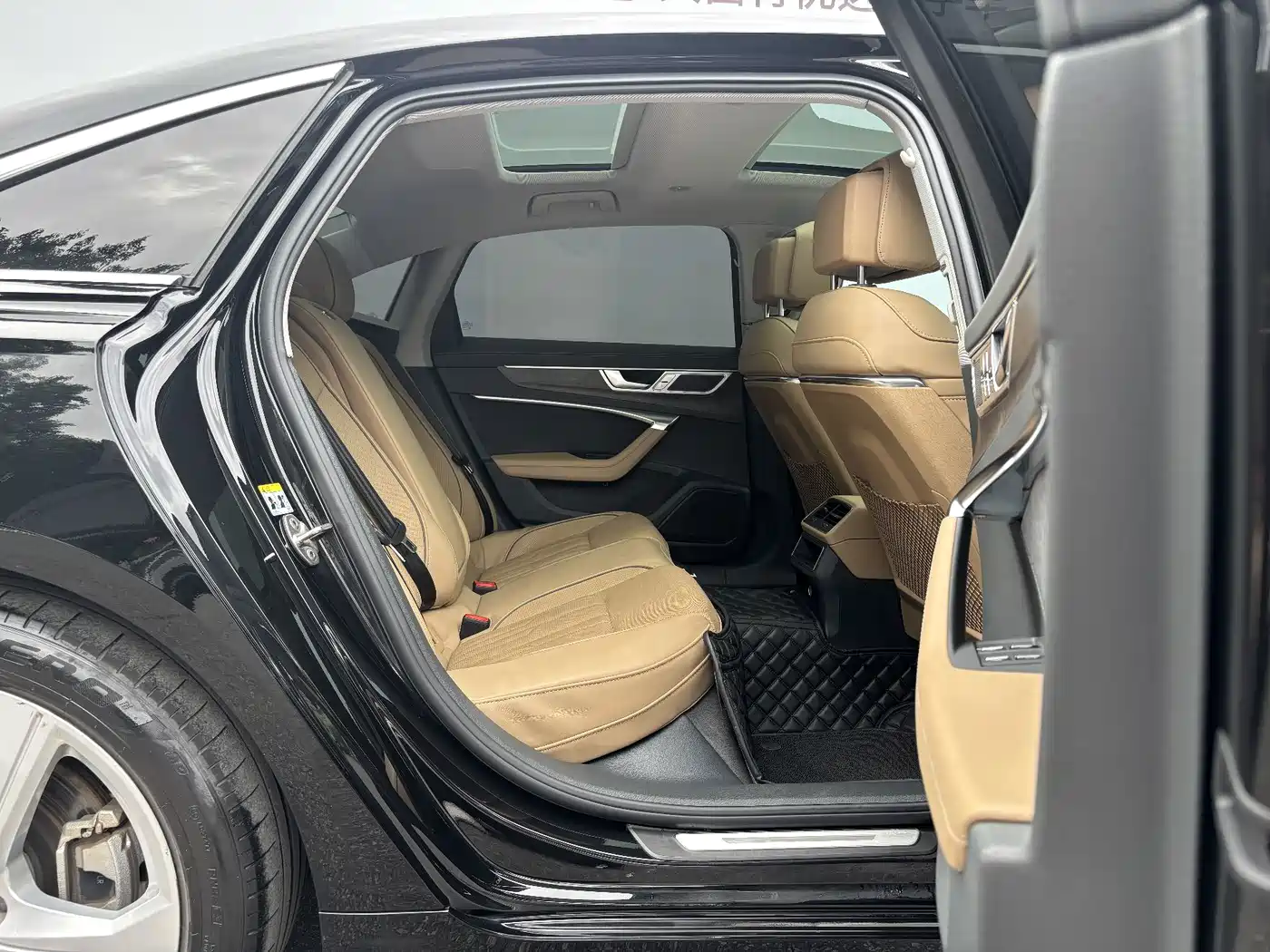 Фото 22 - Audi A6L