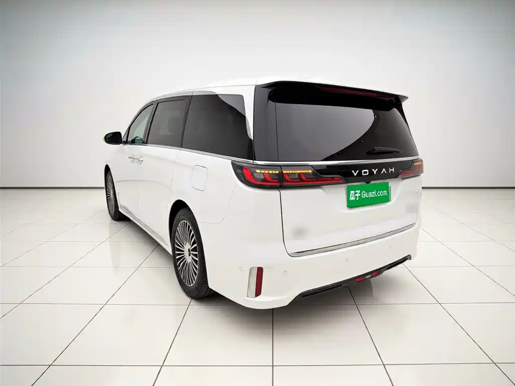 Voyah Auto Voyah Dreamer 2025 PHEV AWD Flagship Kunpeng Edition фото 5