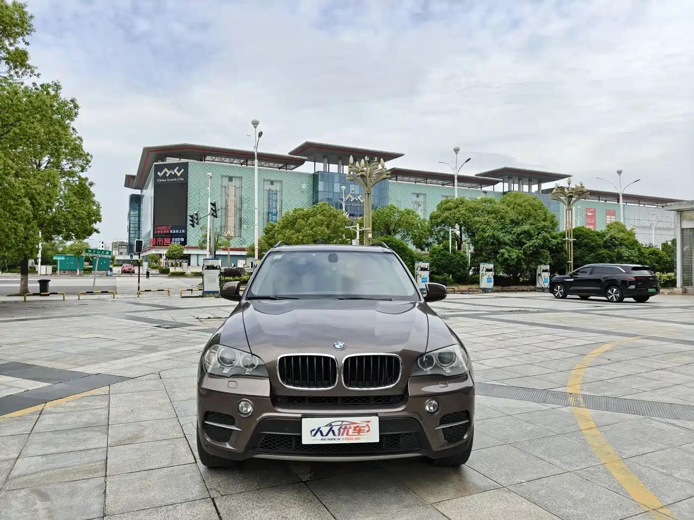 BMW X5 (Import) 2011 xDrive35i Leading Edition фото 2