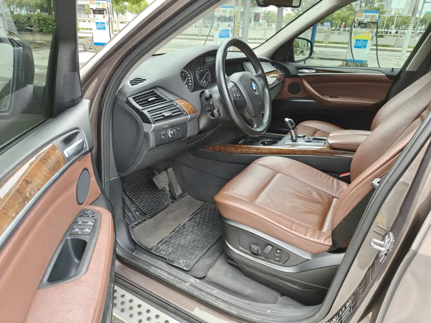 BMW X5 (Import) 2011 xDrive35i Leading Edition фото 9