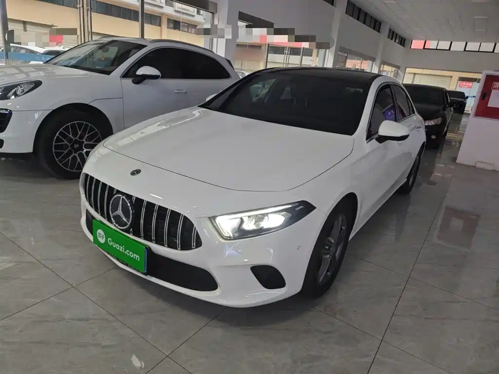 Mercedes-Benz A-Class 2020 A 200 L фото 2
