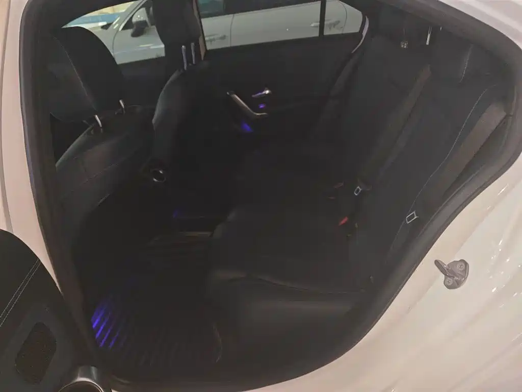 Mercedes-Benz A-Class 2020 A 200 L фото 17