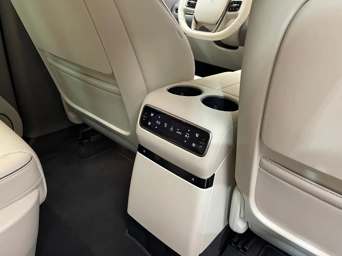 Li Auto Li i8 2025 Standard Edition фото 14