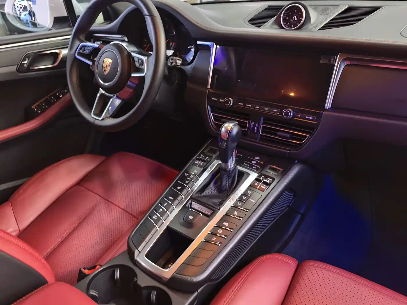 Porsche Macan 2018 Macan 2.0T фото 16