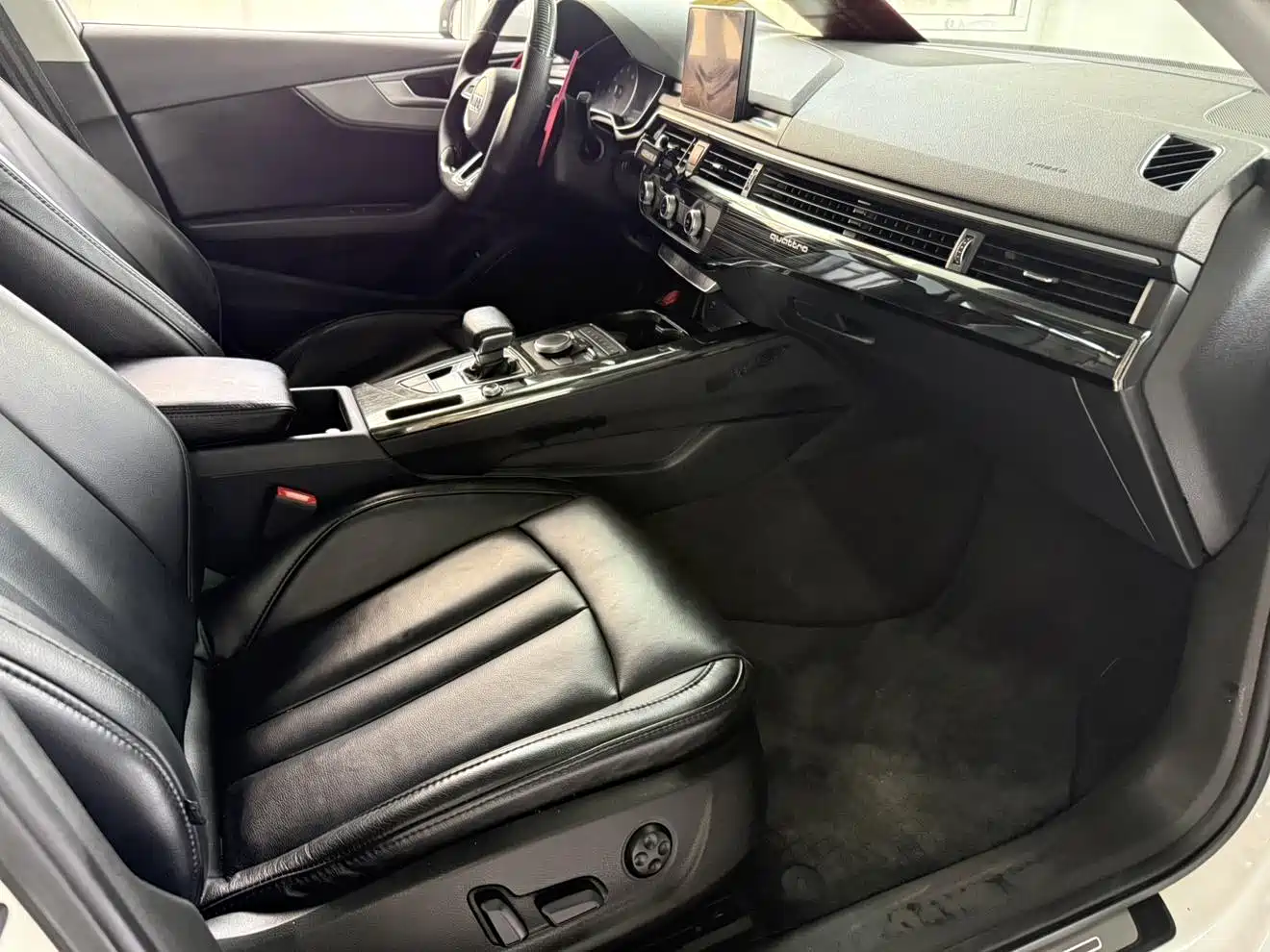 Audi A4L 2019 40 TFSI Progressive (China V) фото 13