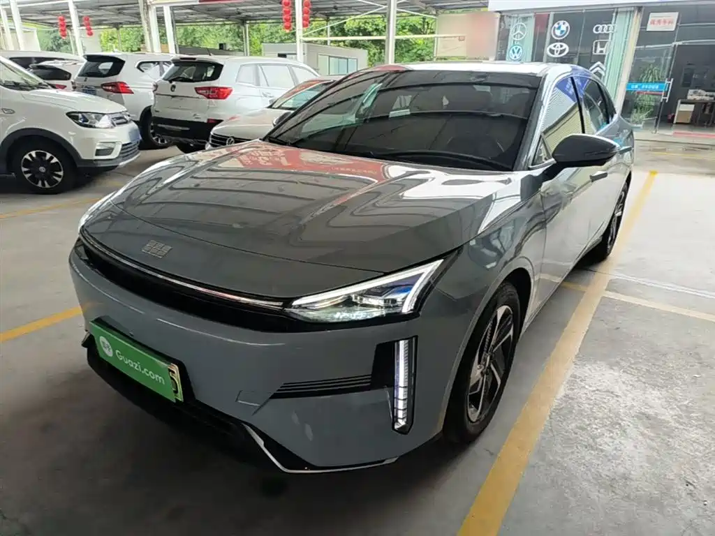 Geely Galaxy Galaxy L6 2024 125km PLUS Soaring Dragon Edition