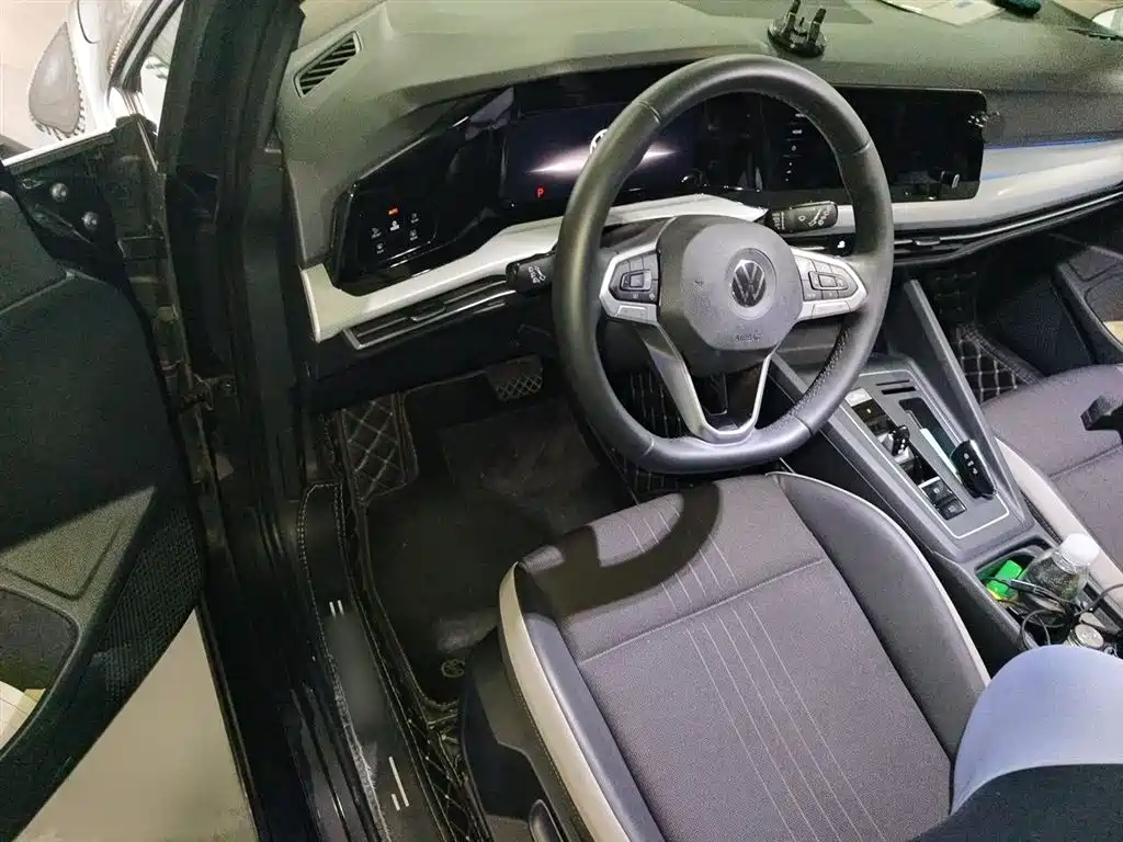 Volkswagen Golf 2021 280TSI DSG Pro фото 3