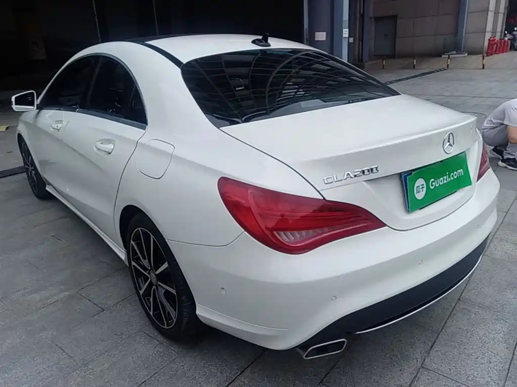 Mercedes-Benz CLA (Import) 2016 CLA 200 Fashion фото 5