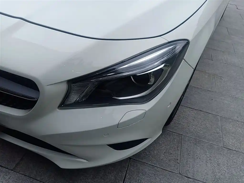 Mercedes-Benz CLA (Import) 2016 CLA 200 Fashion фото 24