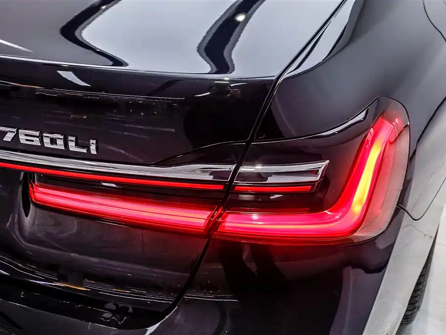 BMW 7 Series 2019 M760Li xDrive V12 Luxury Package фото 25