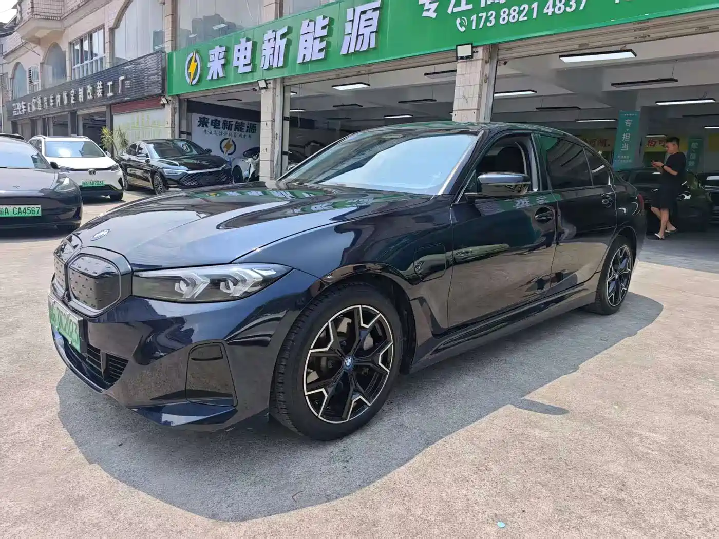 BMW i3 2023 eDrive 40 L Shadow Night Sport Package фото 2