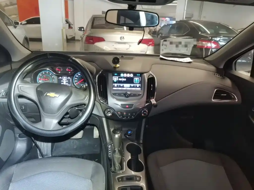 Chevrolet Cruze 2018 2018 320 Automatic Pioneer Sunroof Edition