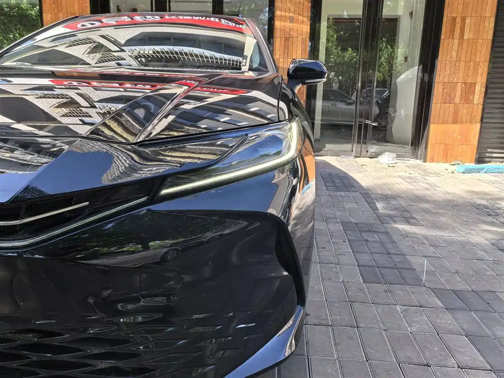 Toyota Camry 2024 Hybrid 2.0HGVP Luxury Edition фото 16