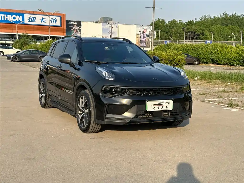 Lynk & Co 01 EM-P 2021 1.5TD PHEV Halo фото 3