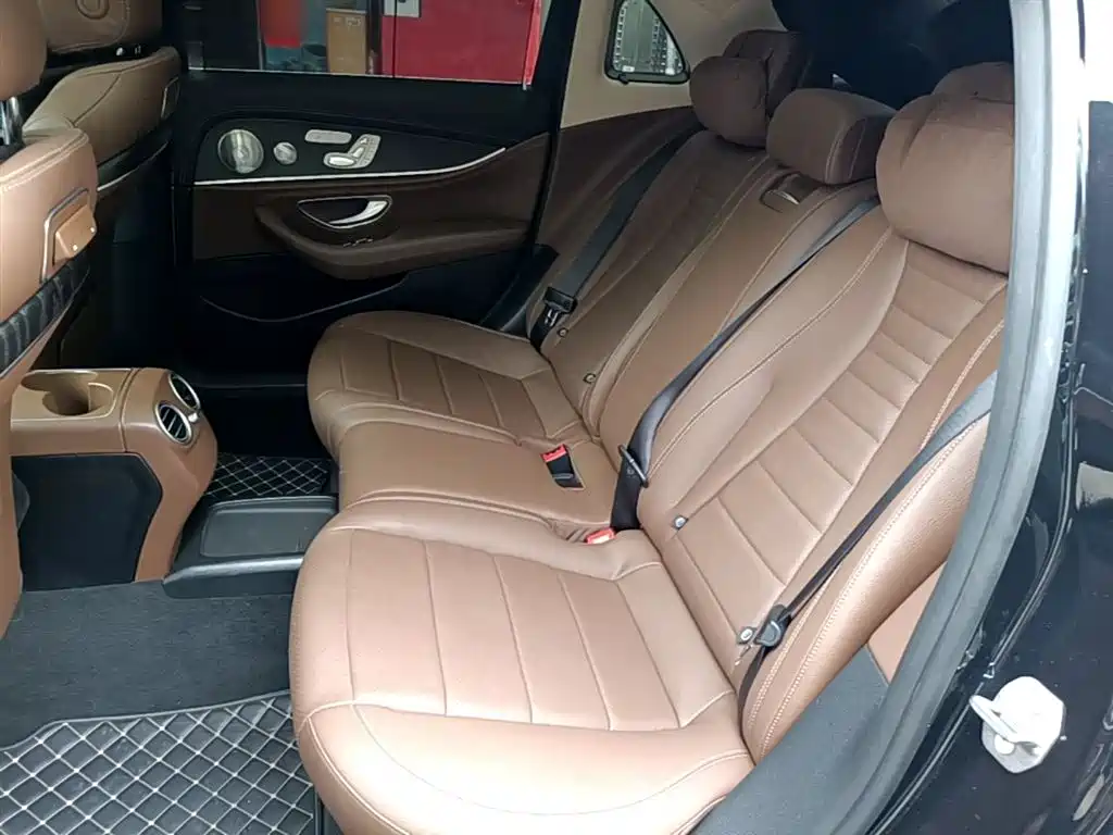 Mercedes-Benz E-Class 2020 E 300 L Sport Luxury Model фото 13