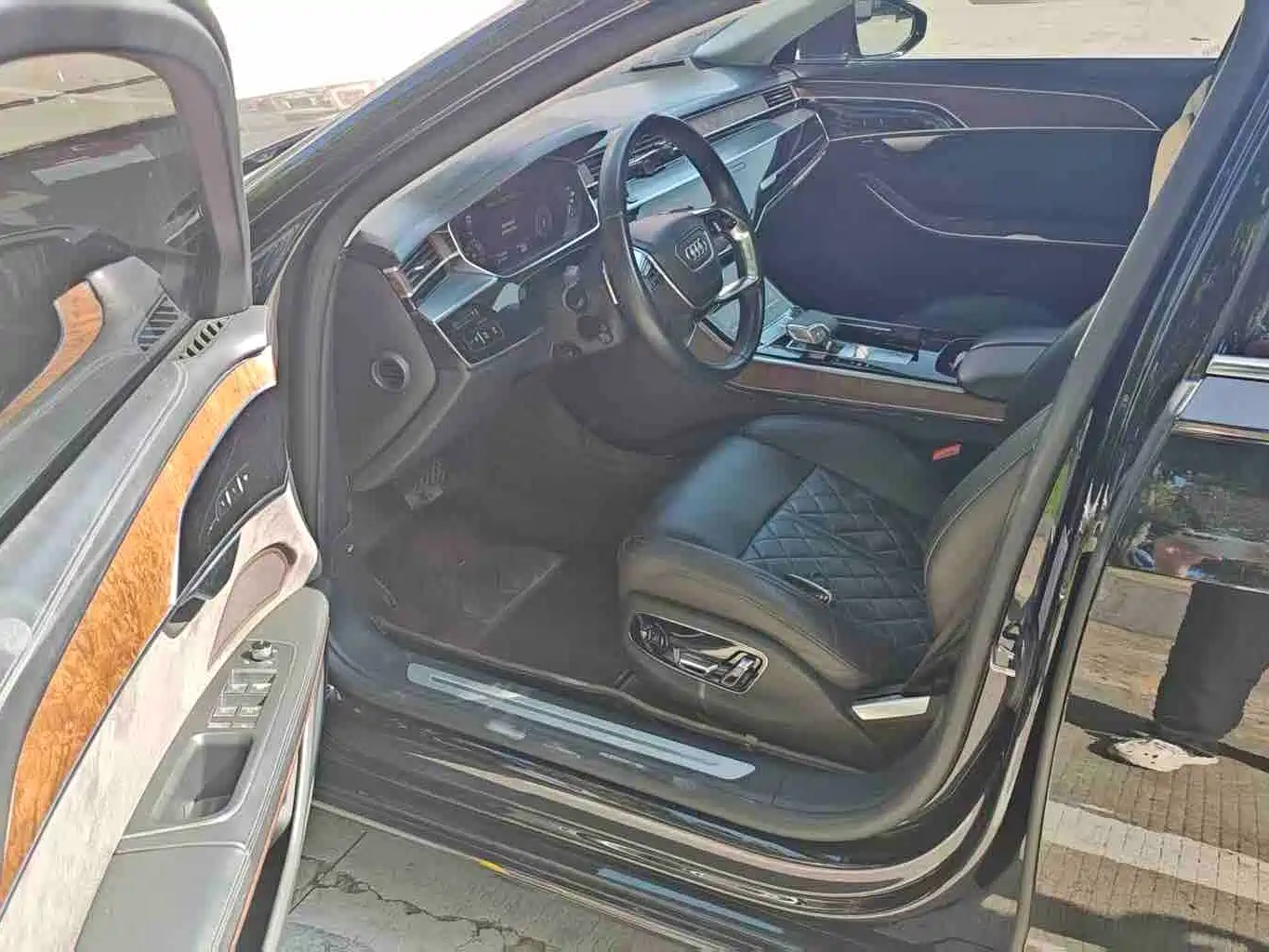 Audi A8 2021 A8L 55 TFSI quattro Luxury фото 4