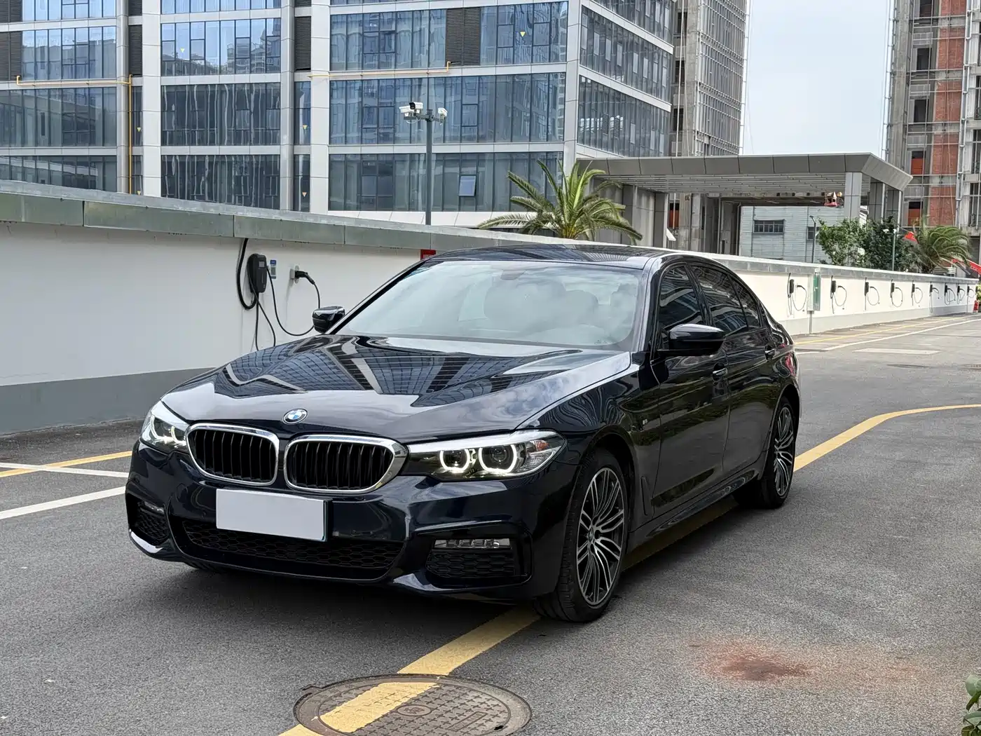 BMW 5 Series 2018 530Li Leading M Sport Package