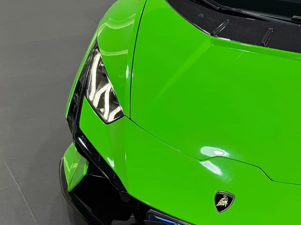 Lamborghini Huracán 2016 Huracán RWD Coupe фото 2
